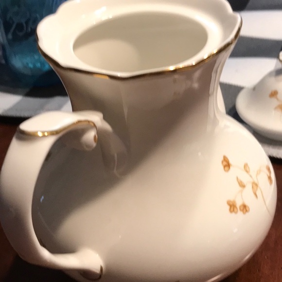 Gorgeous Lissi Kaplan teapot Coral Tree Bone China - Picture 6 of 6